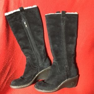Black leather Ugg wedge boots!